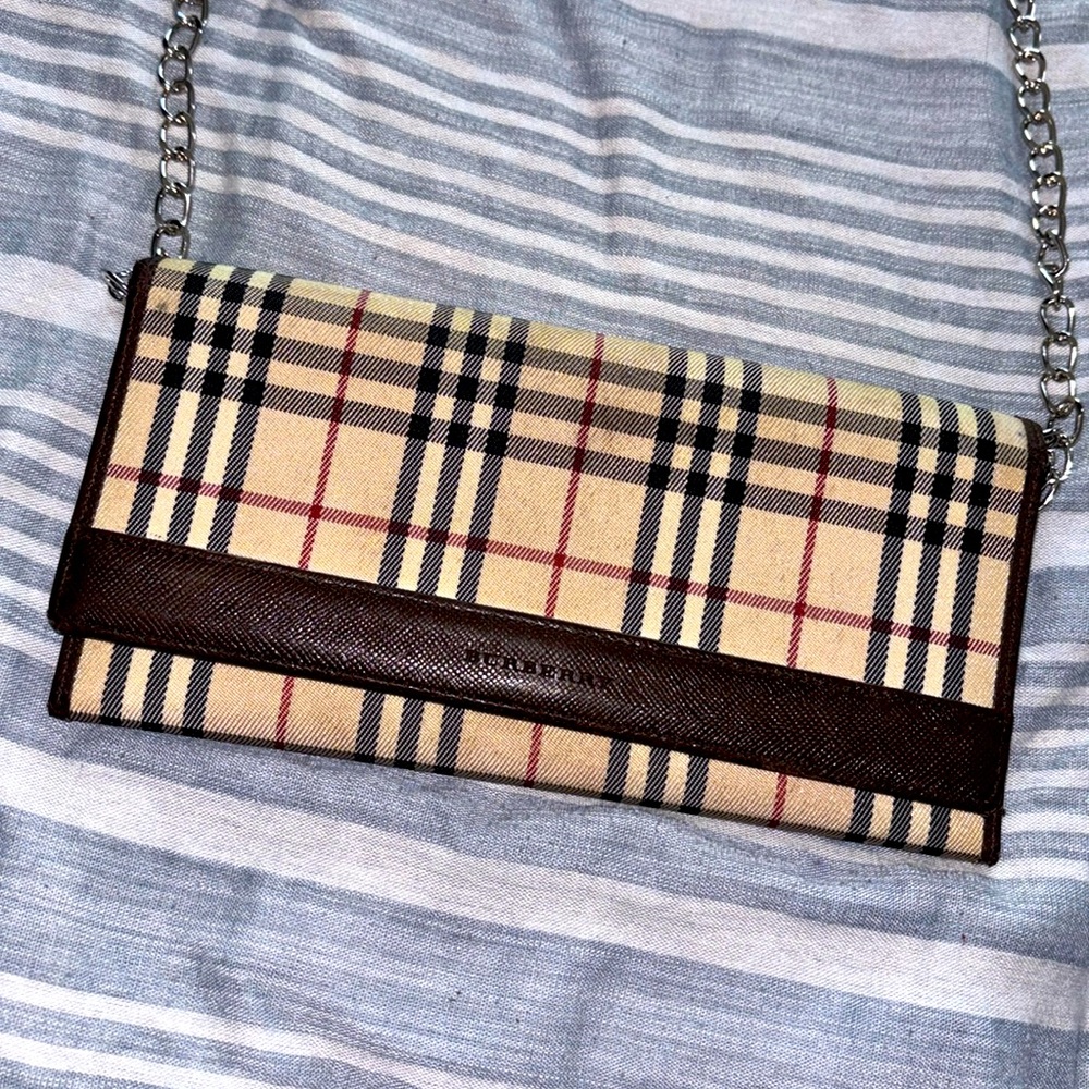 Burberry Wallet-Authentic
